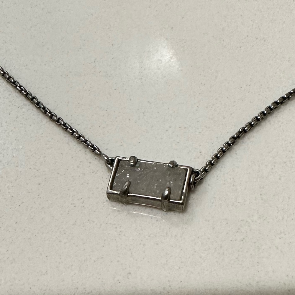 Kendra Scott Pattie Iridescent White Drusy Pendant Necklace Silver Tone Chain